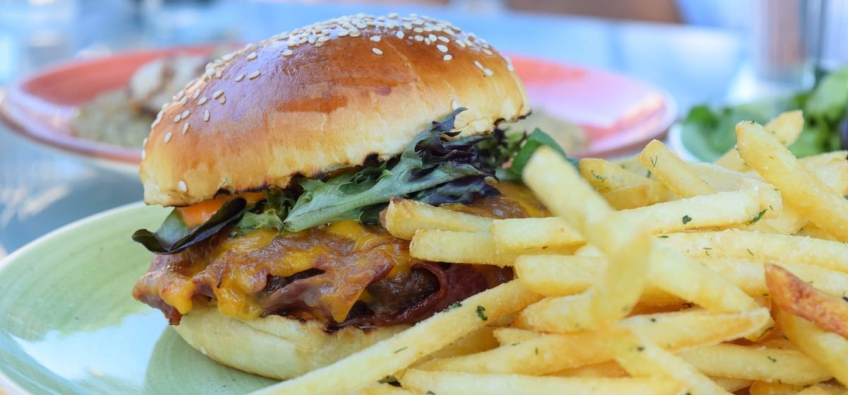 Bomonti Bacon Burger