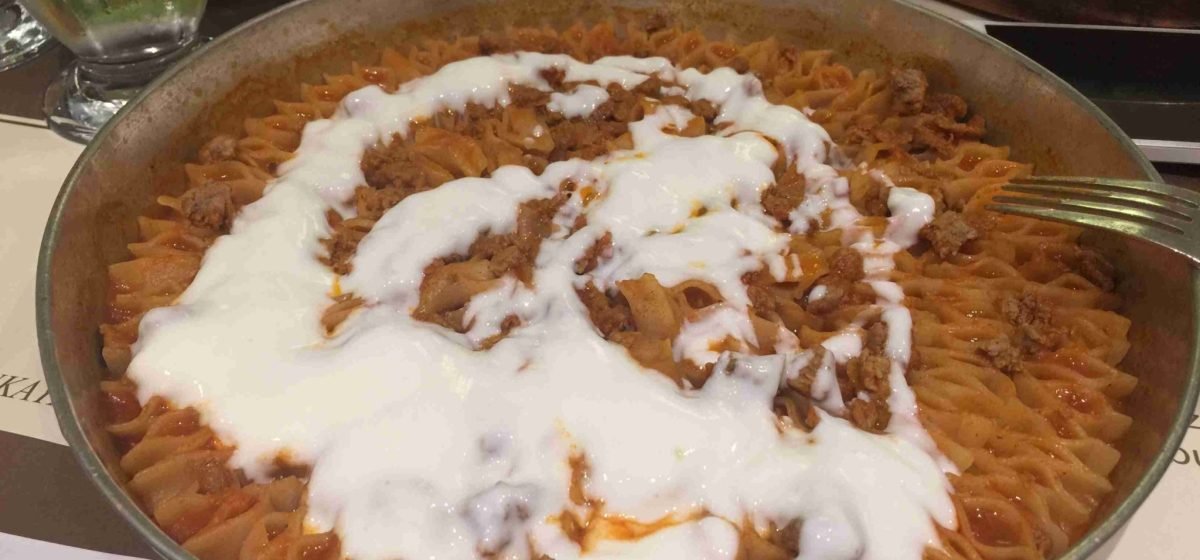 meşhur-kayseri-tepsi-mantıcısı