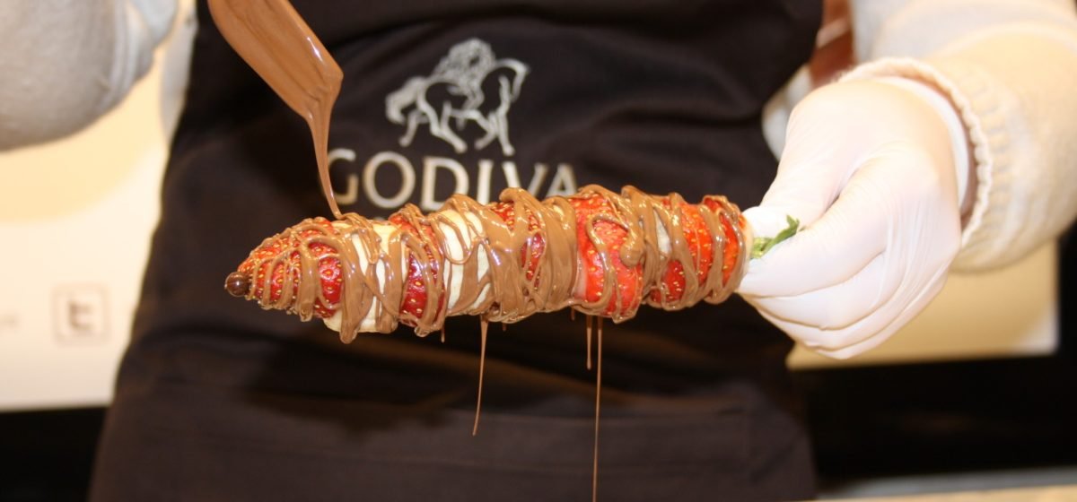 godiva_çilek_muz_şiş_bugunneyesem